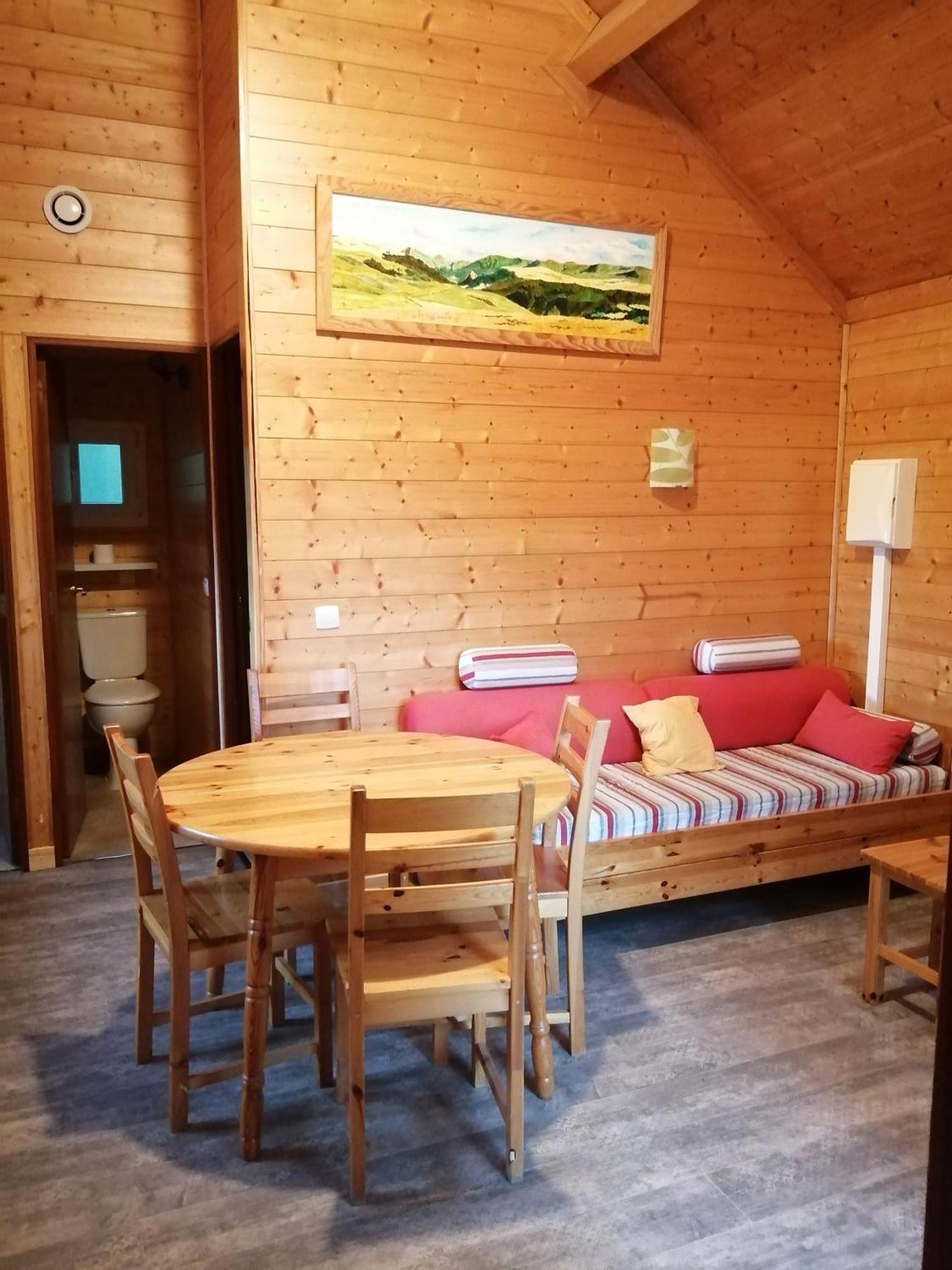 Le Chalet De Lilie Bassignac Buitenkant foto